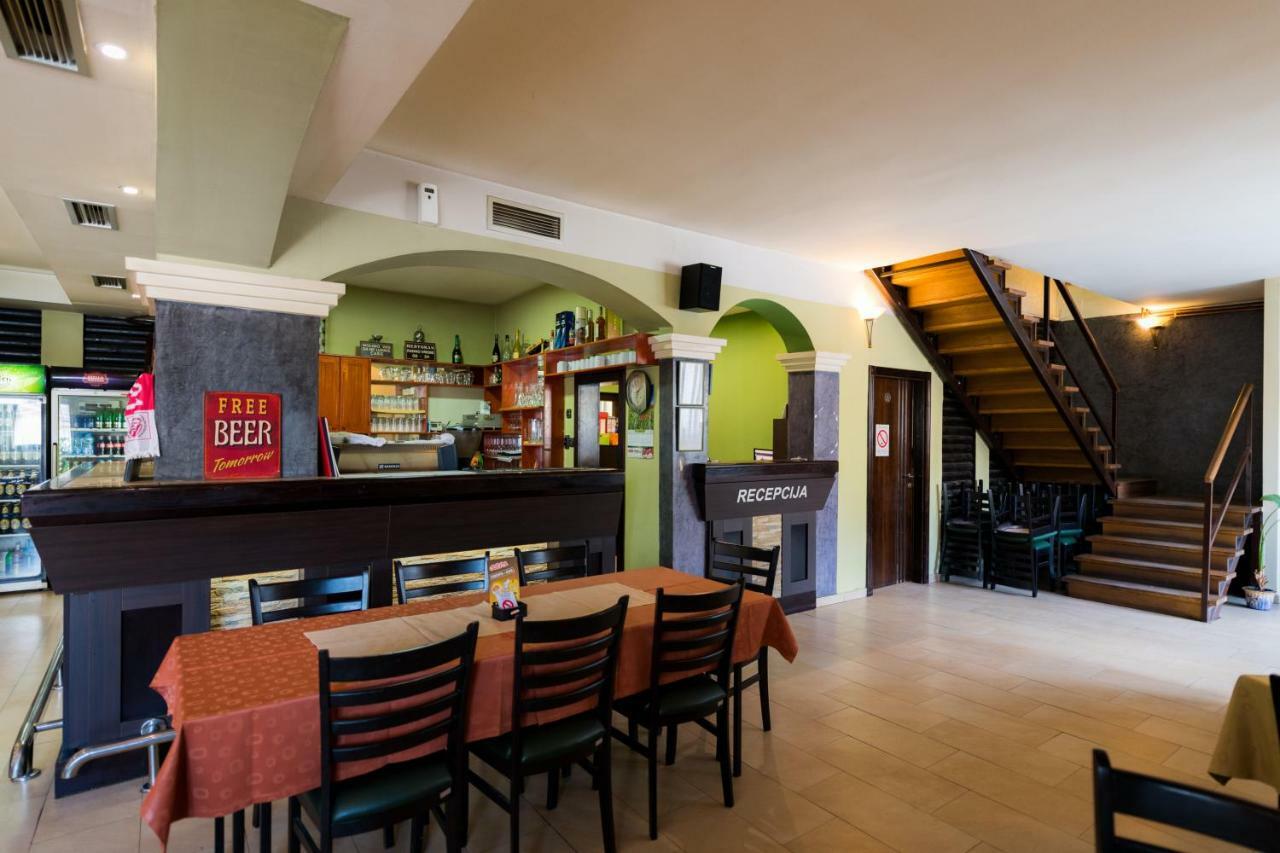 Rooms Gat Subotica Extérieur photo